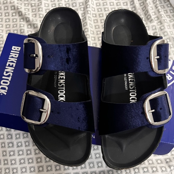 COPY - BIRKENSTOCK ARIZONA BIG BUCKLE RIVET LOGO MIDNIGHT VELVET SLIDES - Picture 2 of 4